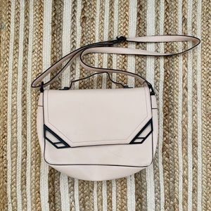 Medium size pink purse NWOT